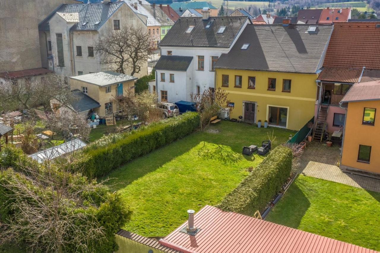 Ubytovani Na Namesti Nove Mesto pod Smrkem Exterior photo